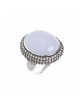Sortija plata rodio calcedonia natural azul oval cabujon circonitas blancas triple a sobre rodio negro - 160s0002